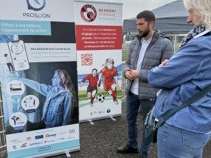 EpG_BEEWEAAplp8.jpg_large