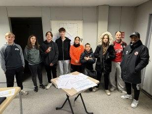 EpG_BEEWEAAplp8.jpg_large