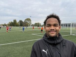 EpG_BEEWEAAplp8.jpg_large