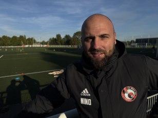 EpG_BEEWEAAplp8.jpg_large